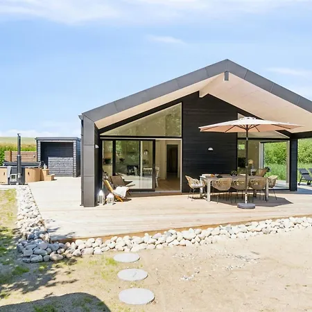 Holiday home Lonneke *